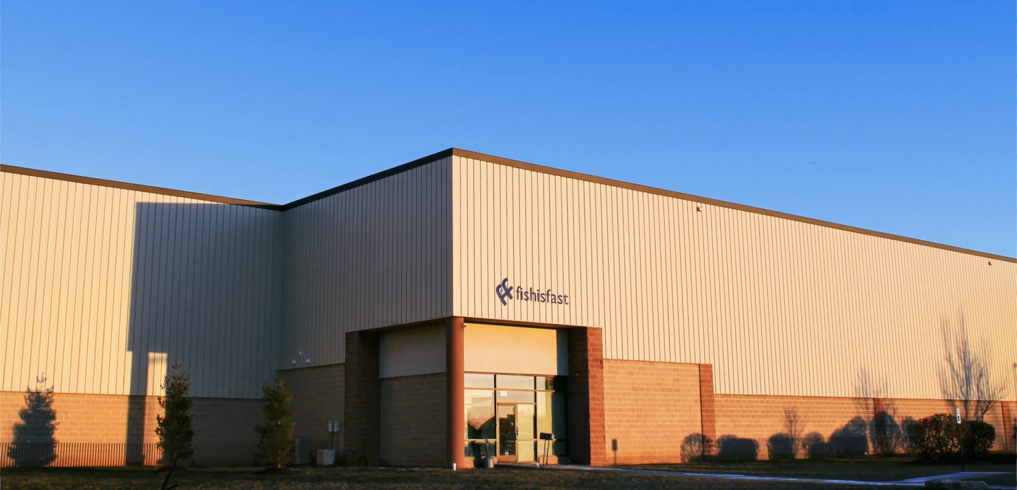 Warehouse_pic-aec8b0a8fa2bc4e6df18472ea8b797cc29b1db018bd4f9ec463e782887e9bae2